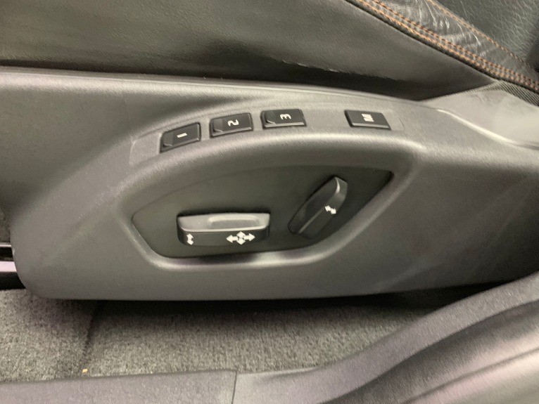 Used-2010-Volvo-XC60-32