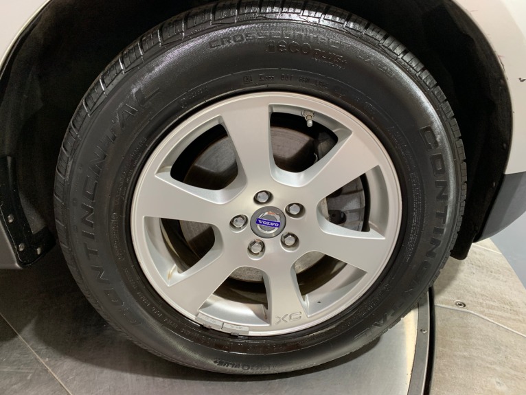 Used-2010-Volvo-XC60-32