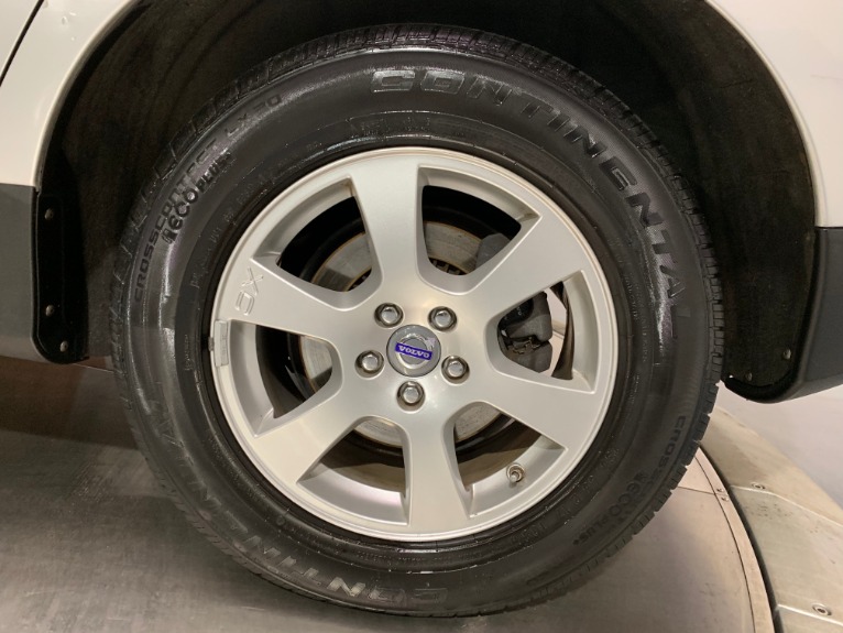 Used-2010-Volvo-XC60-32