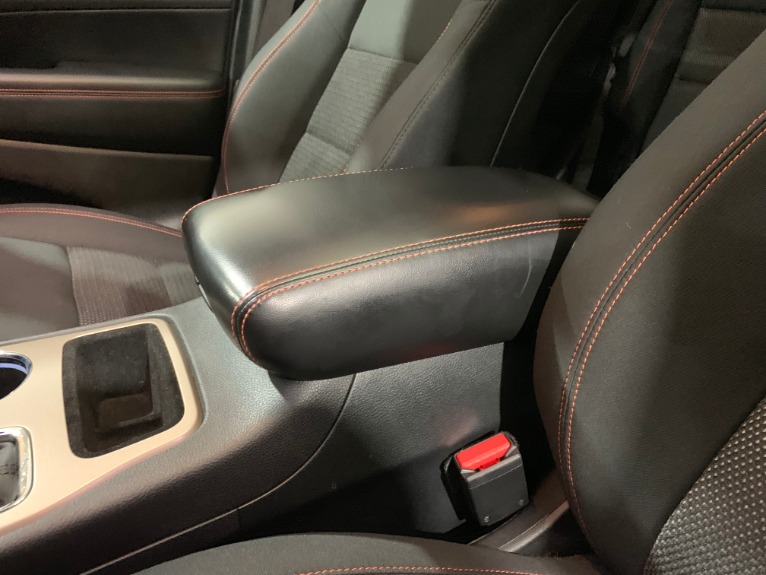 Used-2016-Jeep-Grand-Cherokee-Laredo-75th-Anniversary
