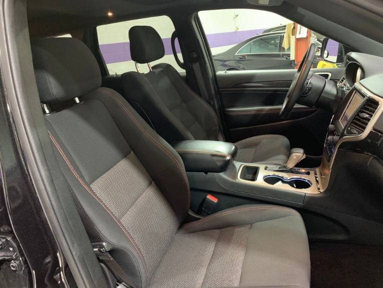 Used-2016-Jeep-Grand-Cherokee-Laredo-75th-Anniversary