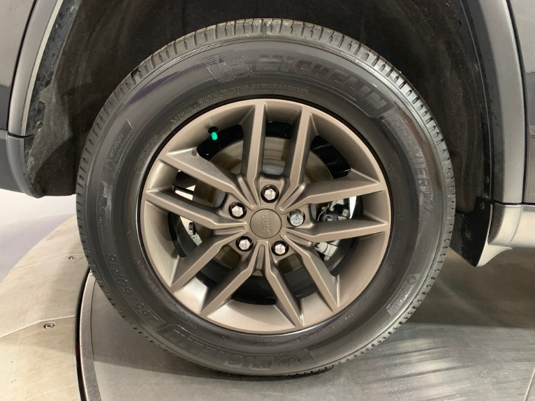 Used-2016-Jeep-Grand-Cherokee-Laredo-75th-Anniversary