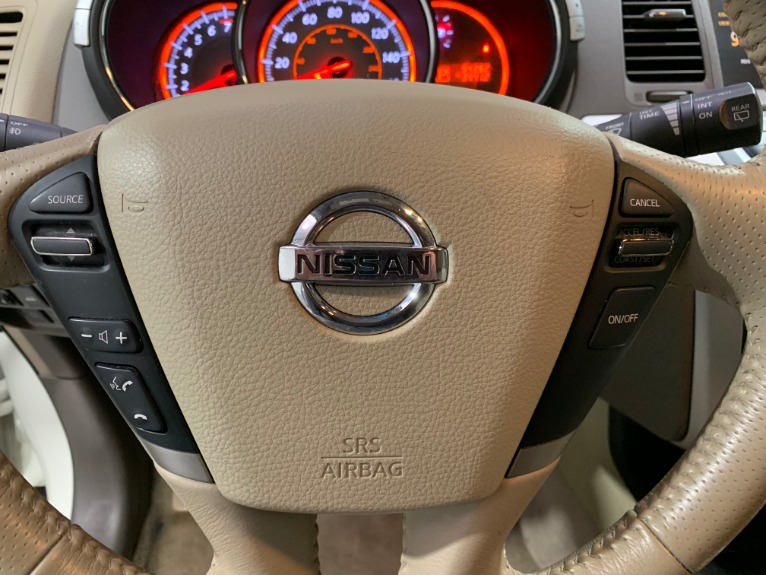 Used-2009-Nissan-Murano-LE