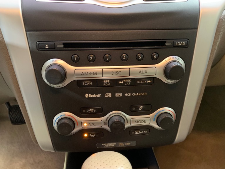 Used-2009-Nissan-Murano-LE