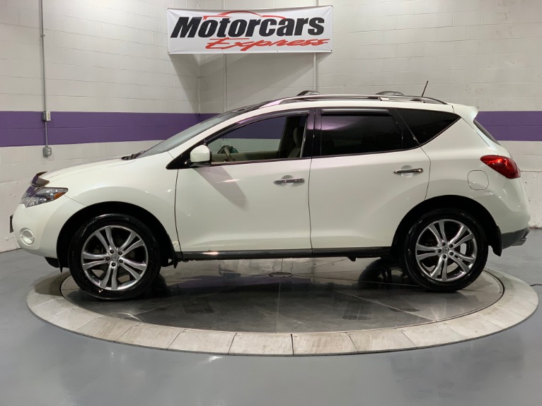 Used-2009-Nissan-Murano-LE