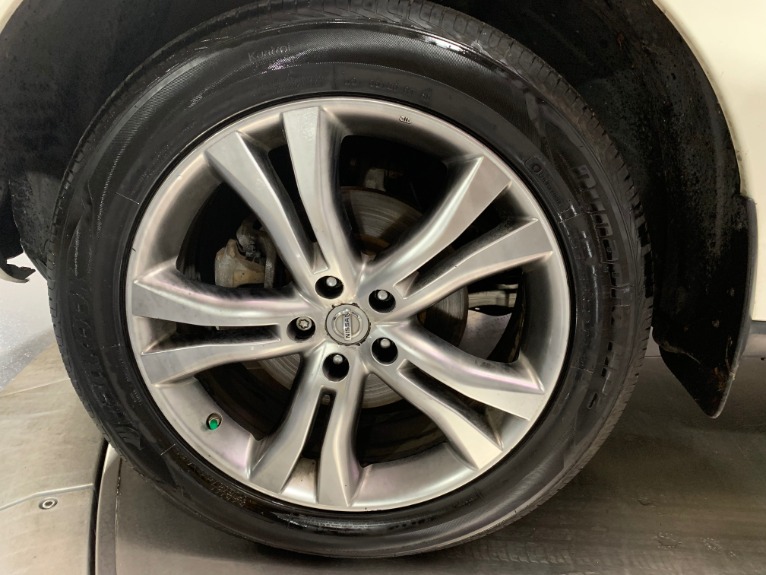 Used-2009-Nissan-Murano-LE