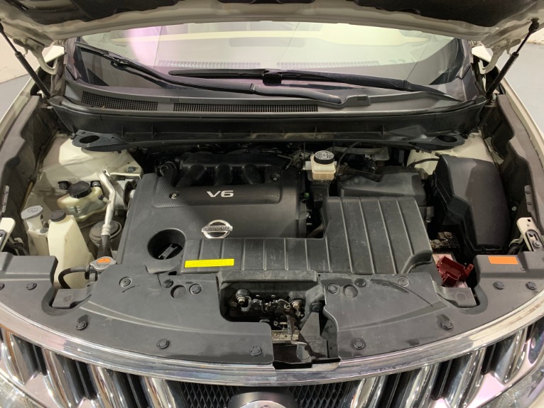 Used-2009-Nissan-Murano-LE