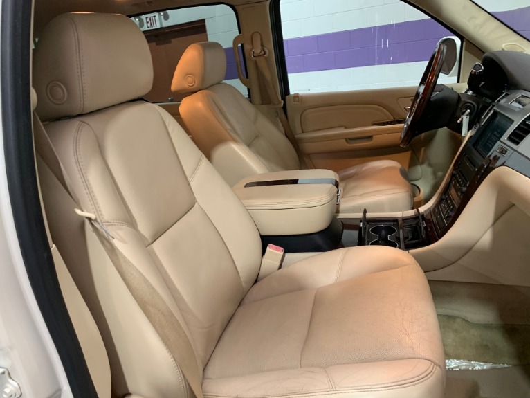 Used-2007-Cadillac-Escalade-ESV