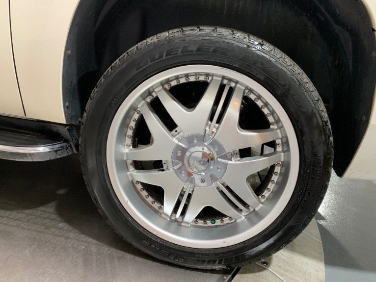 Used-2007-Cadillac-Escalade-ESV