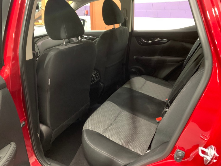 Used-2017-Nissan-Rogue-Sport-SV