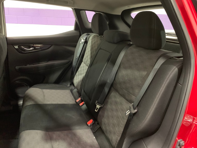 Used-2017-Nissan-Rogue-Sport-SV