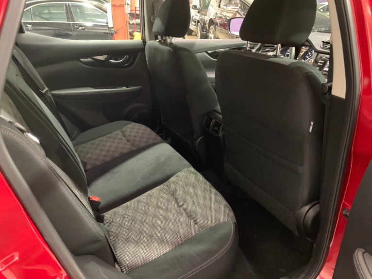 Used-2017-Nissan-Rogue-Sport-SV