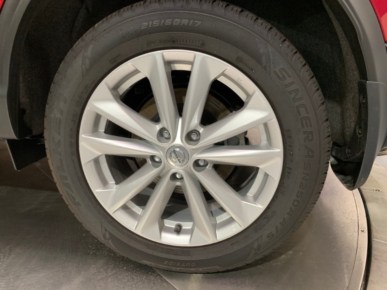 Used-2017-Nissan-Rogue-Sport-SV
