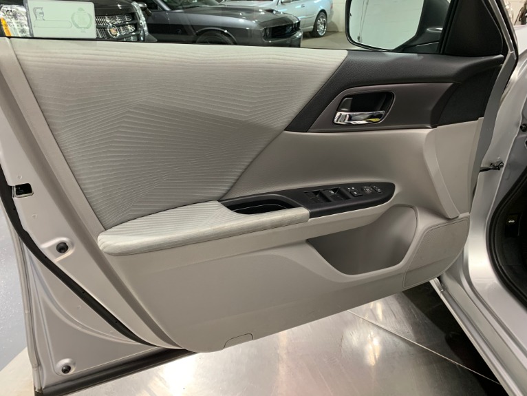 Used-2015-Honda-Accord-LX