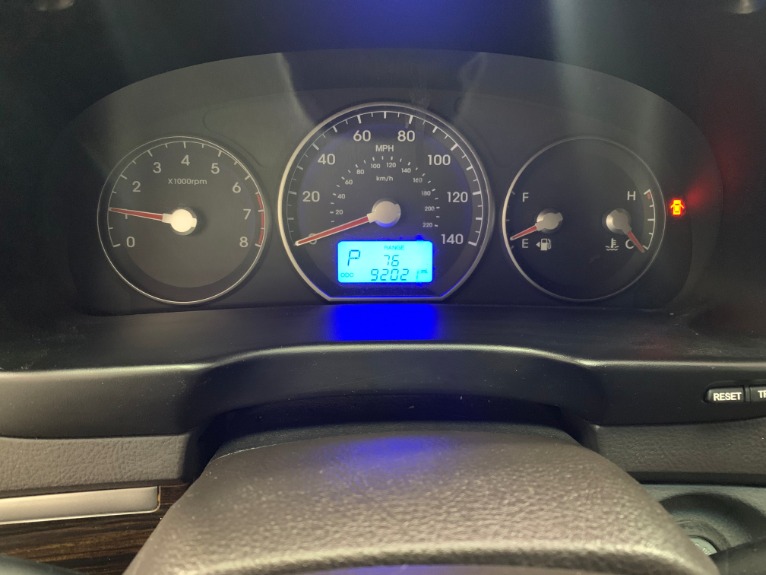 Used-2012-Hyundai-Santa-Fe-GLS