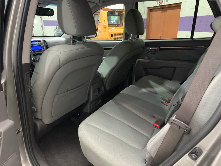 Used-2012-Hyundai-Santa-Fe-GLS