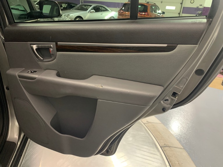 Used-2012-Hyundai-Santa-Fe-GLS