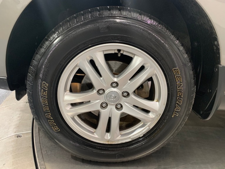 Used-2012-Hyundai-Santa-Fe-GLS