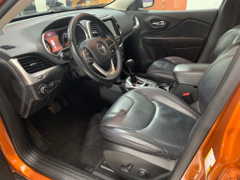 Used-2015-Jeep-Cherokee-Trailhawk