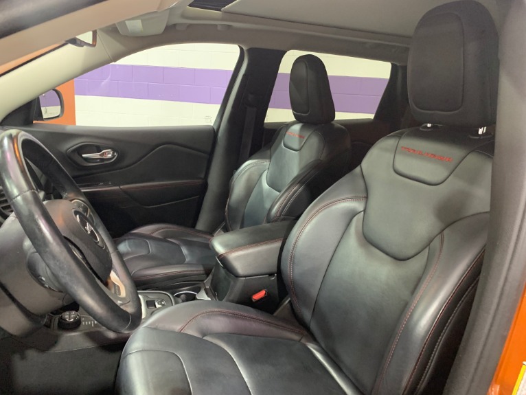 Used-2015-Jeep-Cherokee-Trailhawk