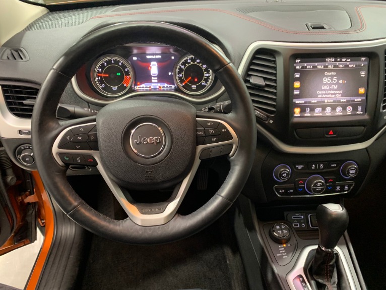 Used-2015-Jeep-Cherokee-Trailhawk