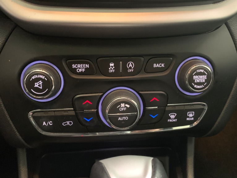 Used-2015-Jeep-Cherokee-Trailhawk
