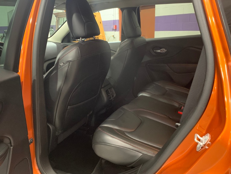 Used-2015-Jeep-Cherokee-Trailhawk