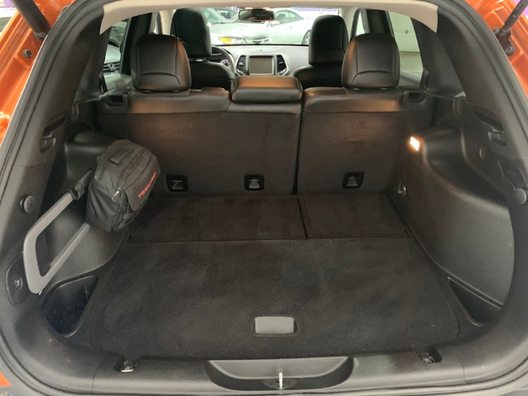 Used-2015-Jeep-Cherokee-Trailhawk