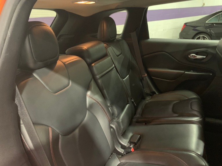 Used-2015-Jeep-Cherokee-Trailhawk
