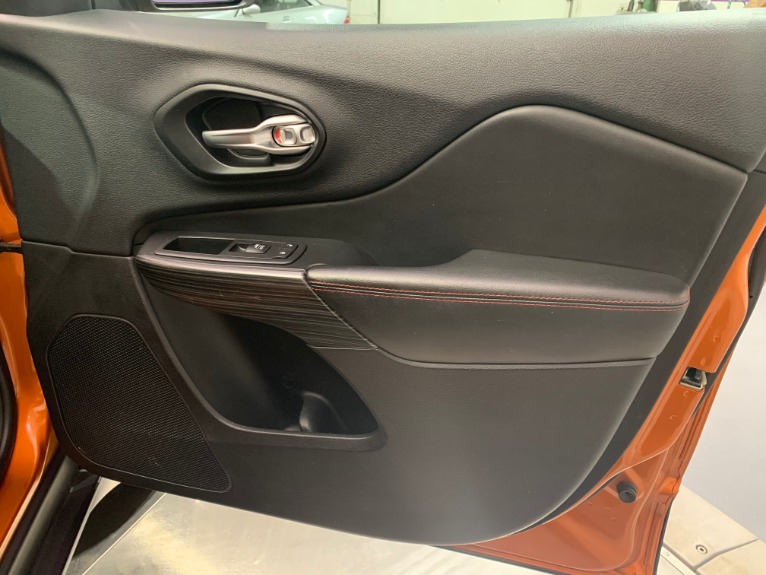 Used-2015-Jeep-Cherokee-Trailhawk