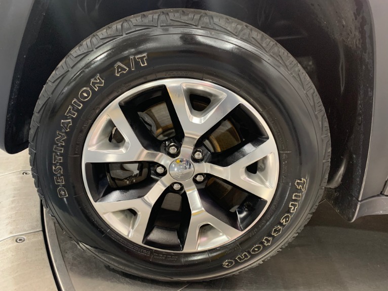 Used-2015-Jeep-Cherokee-Trailhawk