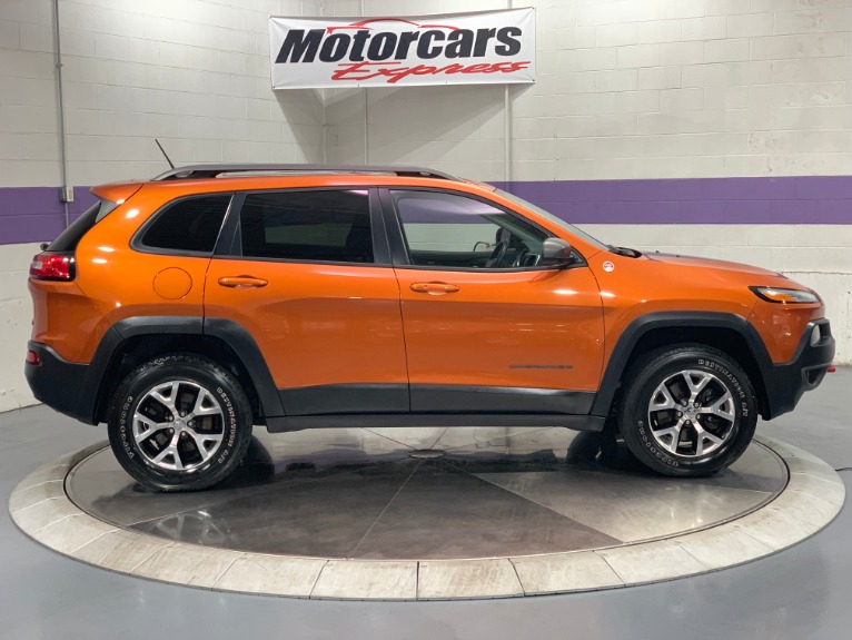 Used-2015-Jeep-Cherokee-Trailhawk