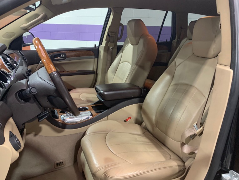 Used-2011-Buick-Enclave-CXL-1