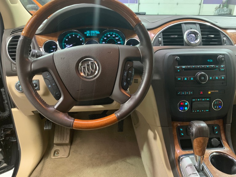 Used-2011-Buick-Enclave-CXL-1