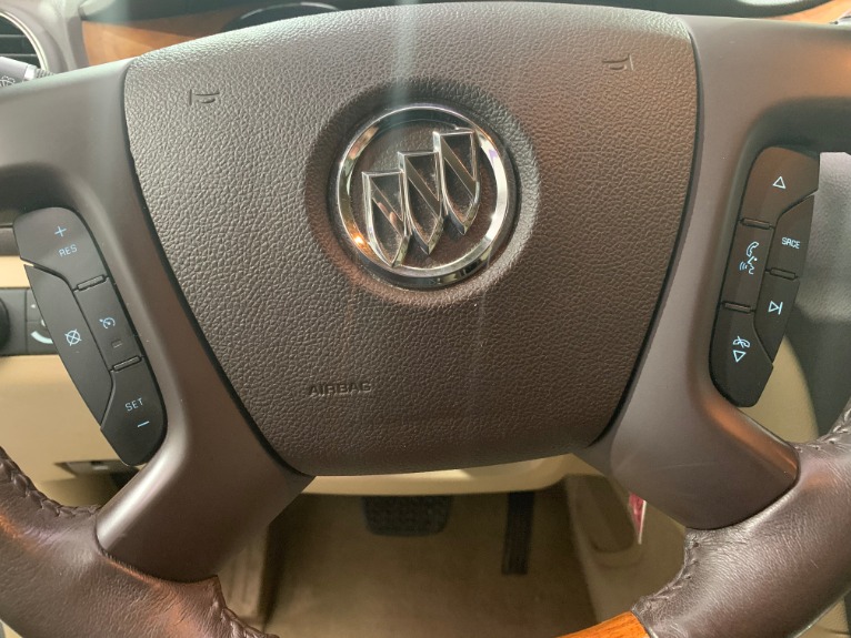 Used-2011-Buick-Enclave-CXL-1