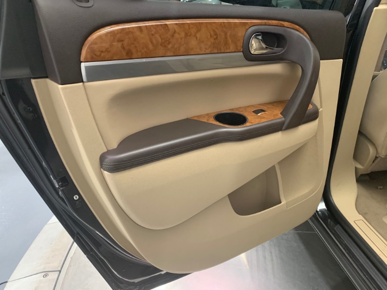 Used-2011-Buick-Enclave-CXL-1
