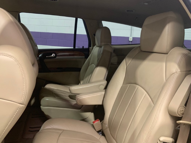 Used-2011-Buick-Enclave-CXL-1