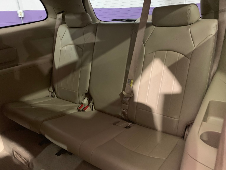 Used-2011-Buick-Enclave-CXL-1
