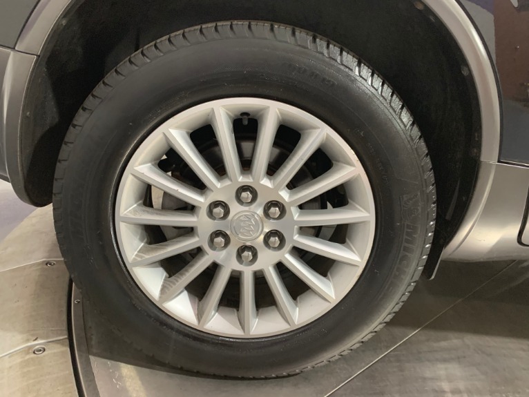 Used-2011-Buick-Enclave-CXL-1