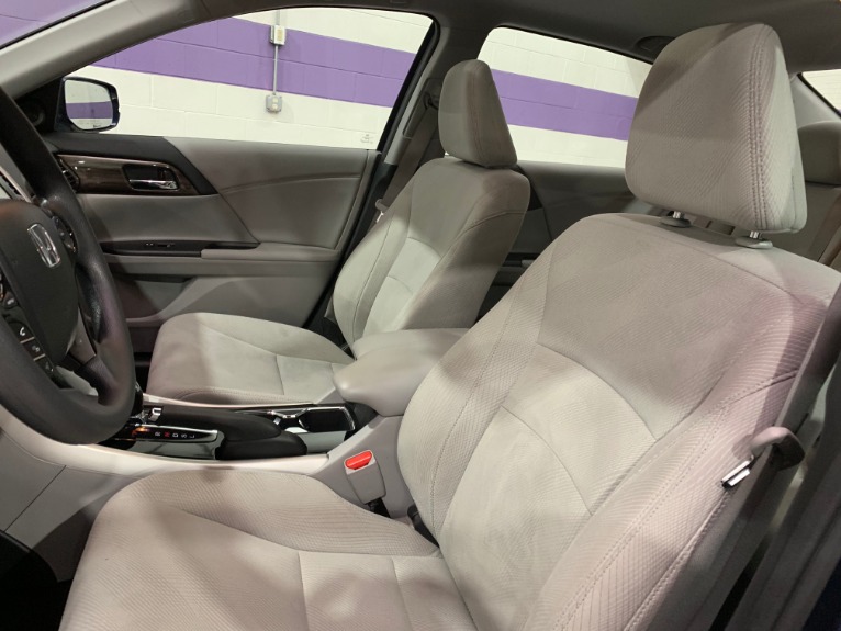 Used-2017-Honda-Accord-EX