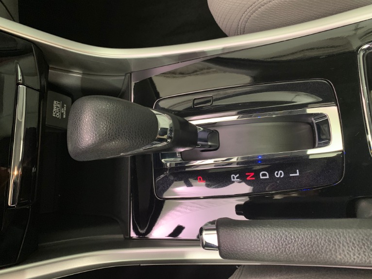 Used-2017-Honda-Accord-EX