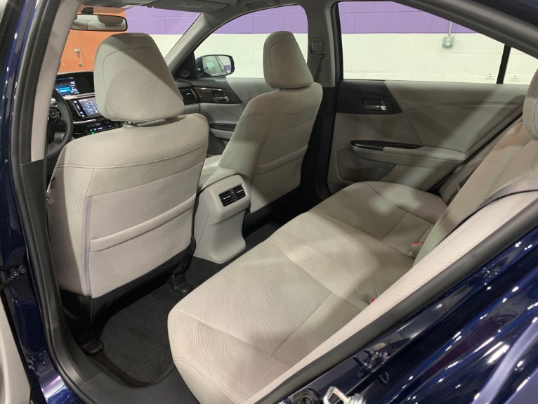 Used-2017-Honda-Accord-EX