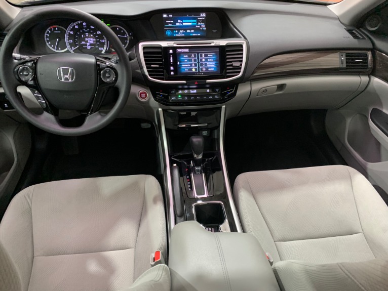 Used-2017-Honda-Accord-EX