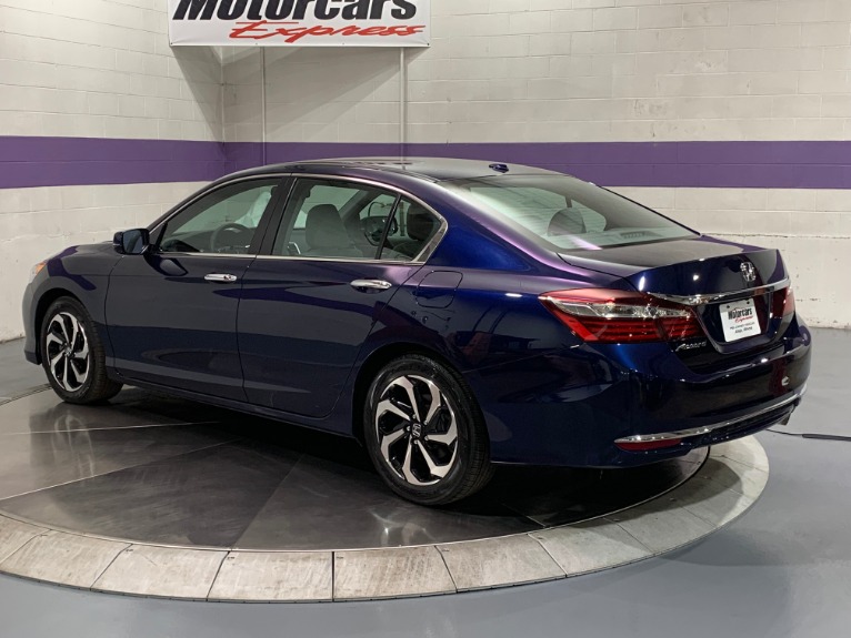 Used-2017-Honda-Accord-EX
