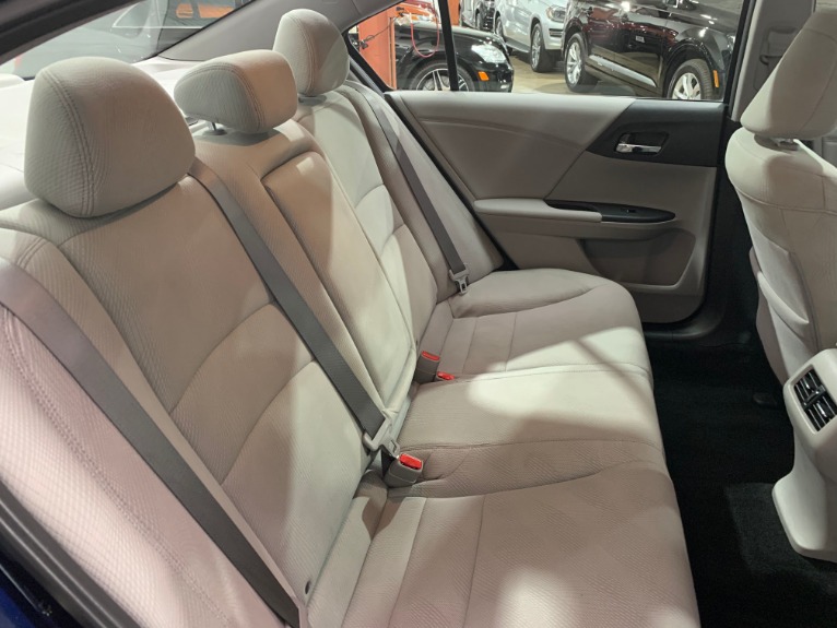 Used-2017-Honda-Accord-EX
