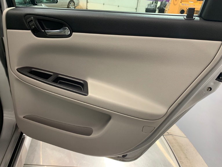 Used-2009-Chevrolet-Impala-LTZ