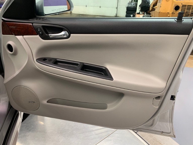 Used-2009-Chevrolet-Impala-LTZ