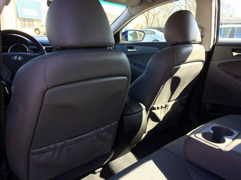 Used-2011-Hyundai-Sonata-SE-4dr-Sedan-6A