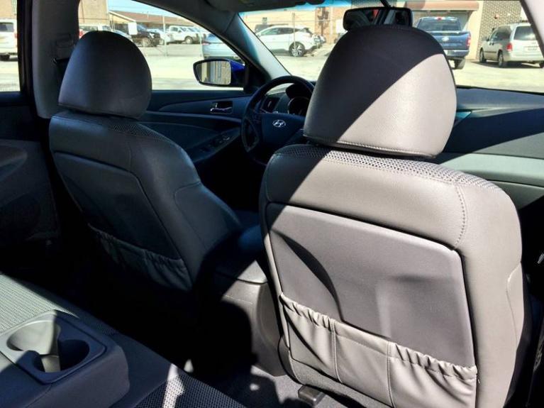 Used-2011-Hyundai-Sonata-SE-4dr-Sedan-6A