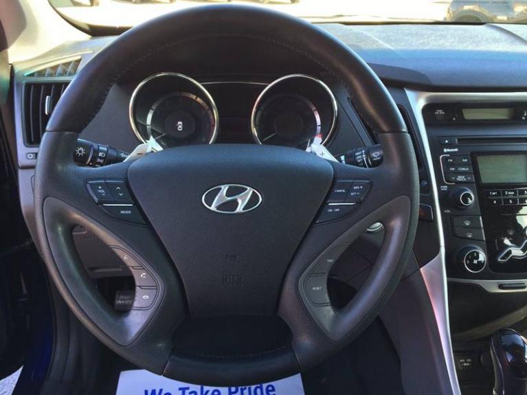 Used-2011-Hyundai-Sonata-SE-4dr-Sedan-6A